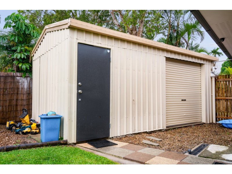 12 Rollinia Close, Manoora QLD 4870