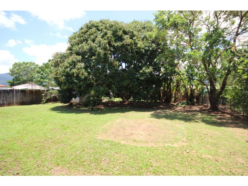 15 Mermaid Close, Bentley Park QLD 4869