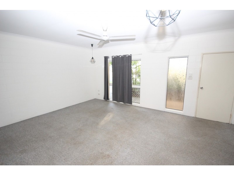 15 Mermaid Close, Bentley Park QLD 4869