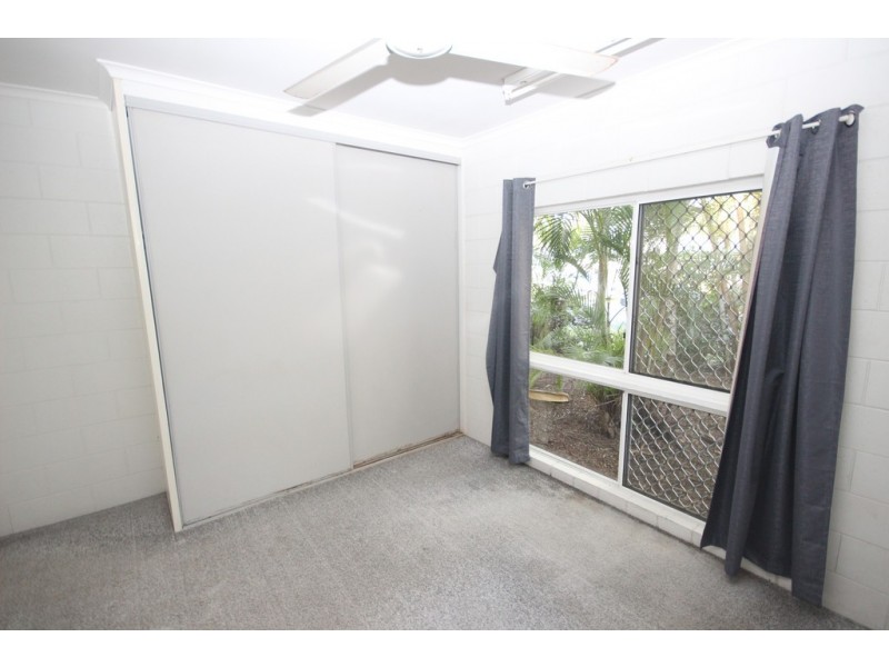 15 Mermaid Close, Bentley Park QLD 4869