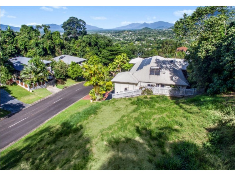 75 Summer Hill drive, Mooroobool QLD 4870