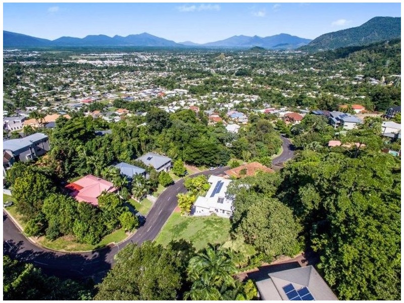 75 Summer Hill drive, Mooroobool QLD 4870
