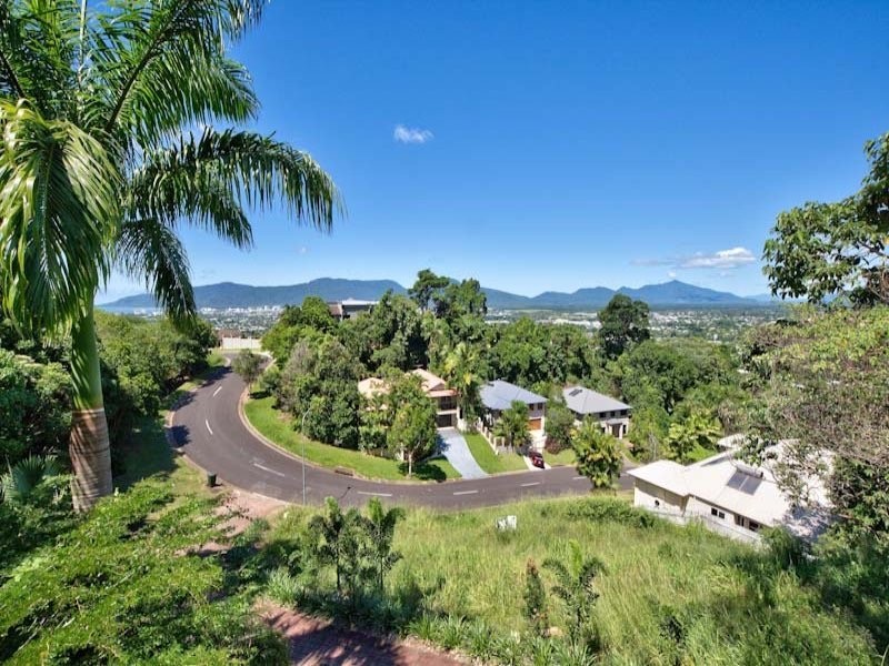 75 Summer Hill drive, Mooroobool QLD 4870
