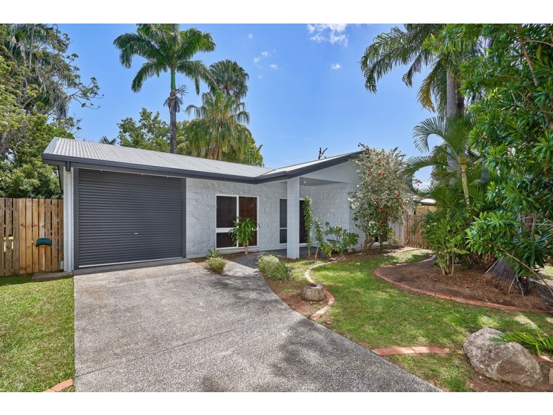 24 Kangaroo Street, Bentley Park QLD 4869