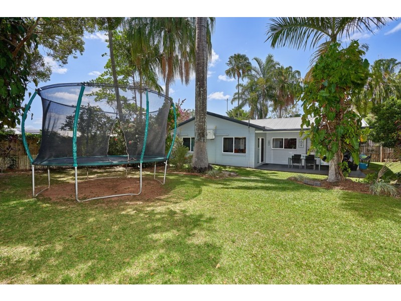 24 Kangaroo Street, Bentley Park QLD 4869