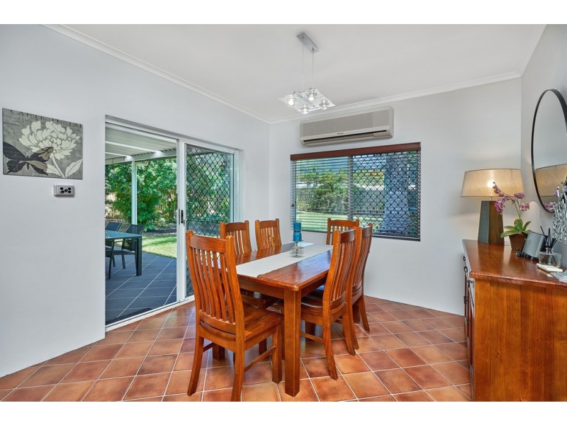 24 Kangaroo Street, Bentley Park QLD 4869