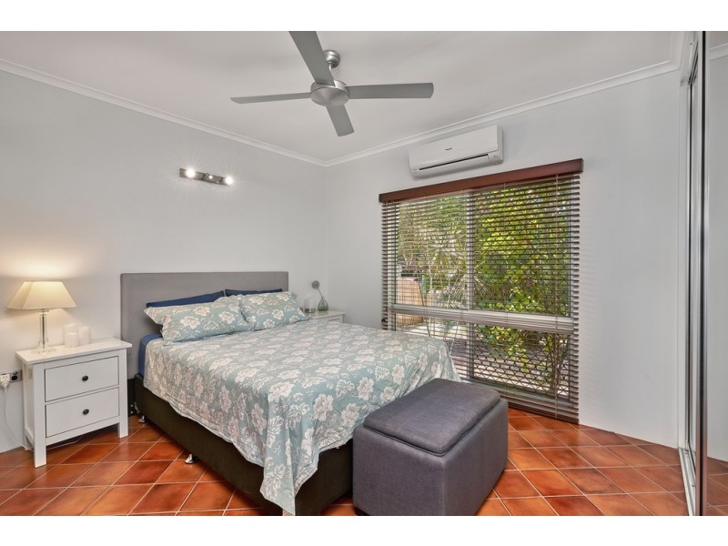 24 Kangaroo Street, Bentley Park QLD 4869