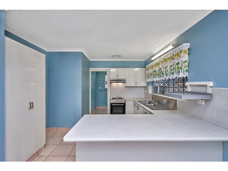 15 Wilcox Close, Manoora QLD 4870