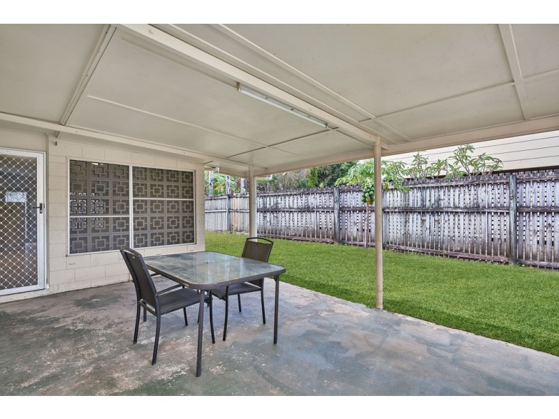 15 Wilcox Close, Manoora QLD 4870