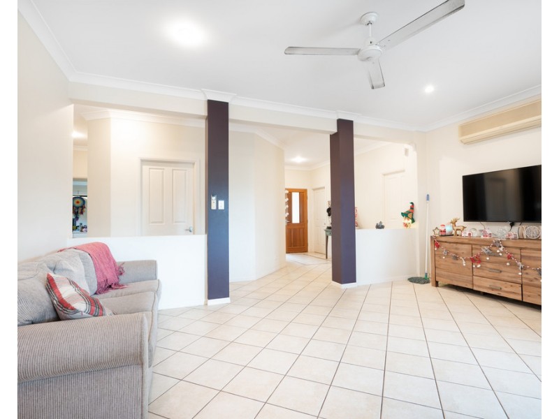 15 Oakblue Drive, Mount Sheridan QLD 4868