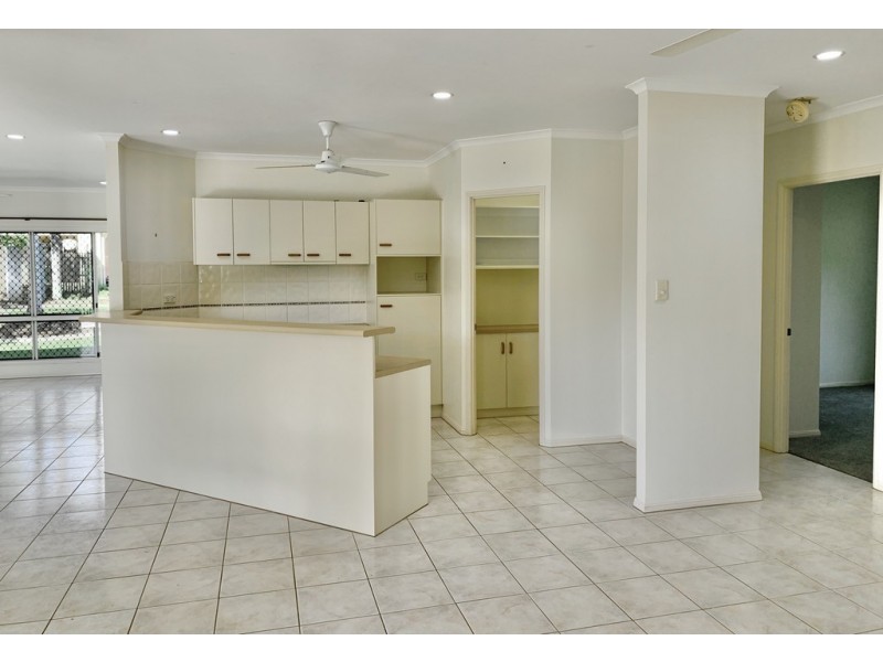 2 Canecutter Road, Edmonton QLD 4869