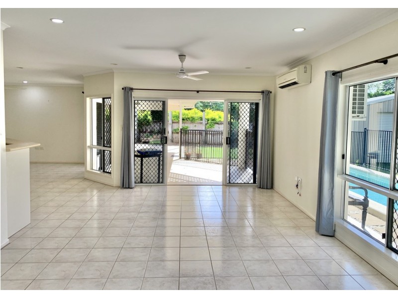 2 Canecutter Road, Edmonton QLD 4869