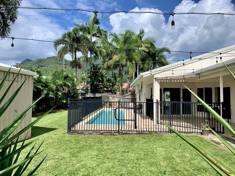 2 Canecutter Road, Edmonton QLD 4869