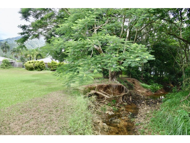 2 Canecutter Road, Edmonton QLD 4869