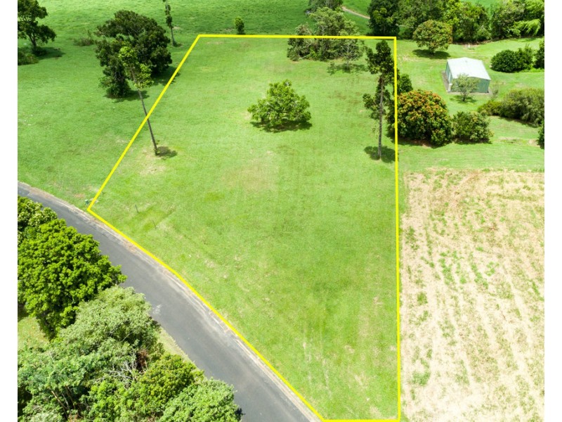 14 Pandanus Road, Sundown QLD 4860