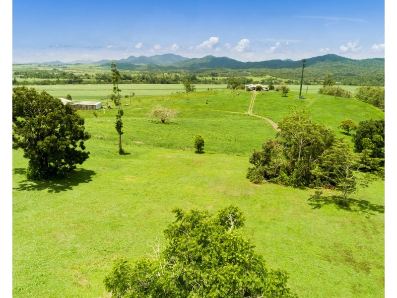 14 Pandanus Road, Sundown QLD 4860