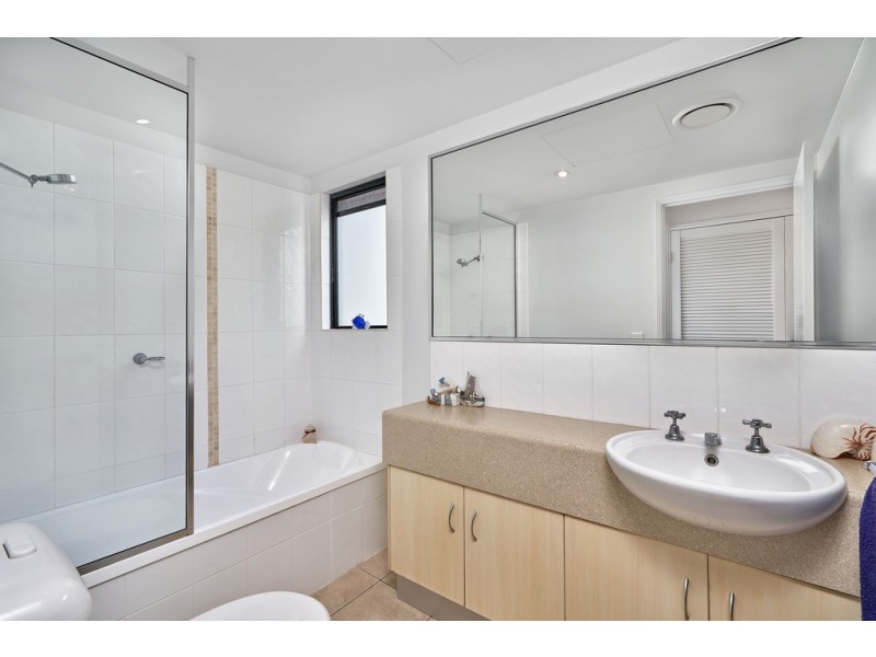 8/93-95 Mcleod Street, Cairns City QLD 4870