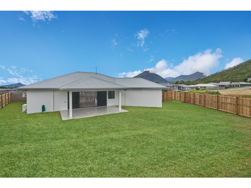 9 Cronin, Gordonvale QLD 4865