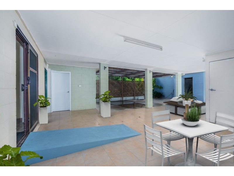 18 Rigg Street, Woree QLD 4868