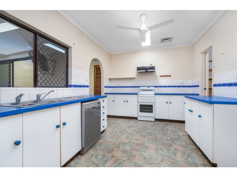 18 Rigg Street, Woree QLD 4868