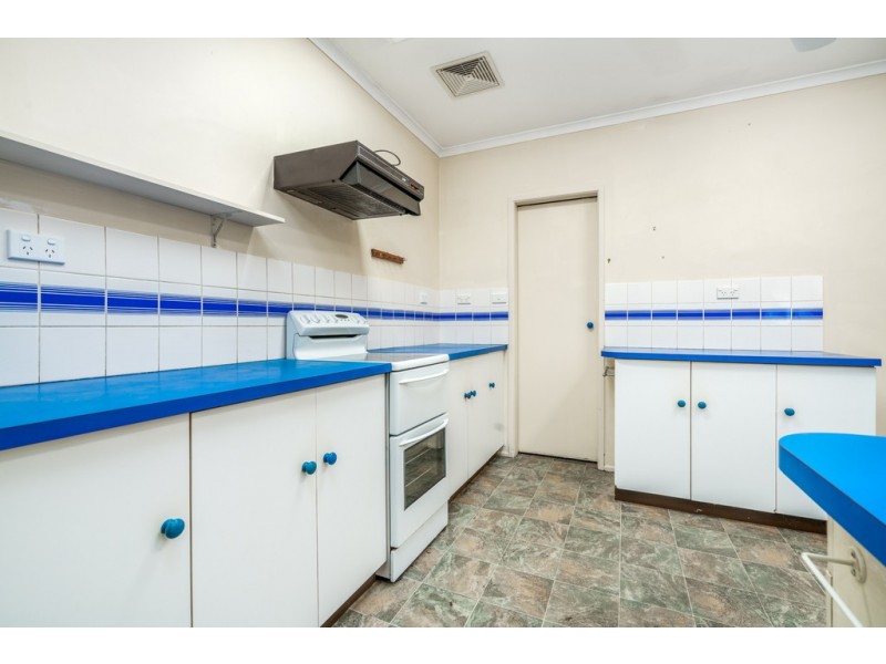 18 Rigg Street, Woree QLD 4868
