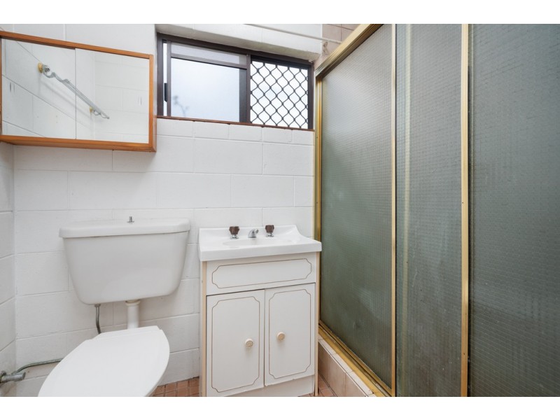 18 Rigg Street, Woree QLD 4868