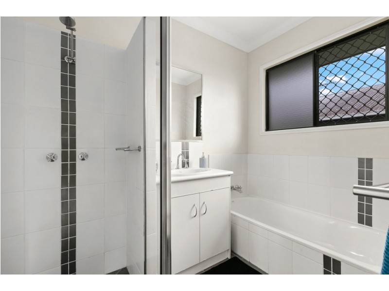 12 Starr Close, Bentley Park QLD 4869