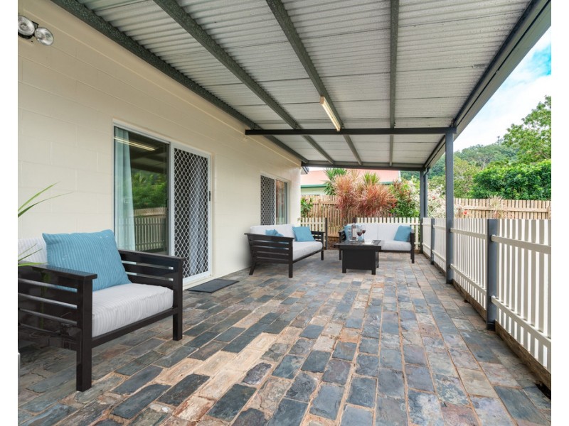 19 Kangaroo Street, Bentley Park QLD 4869