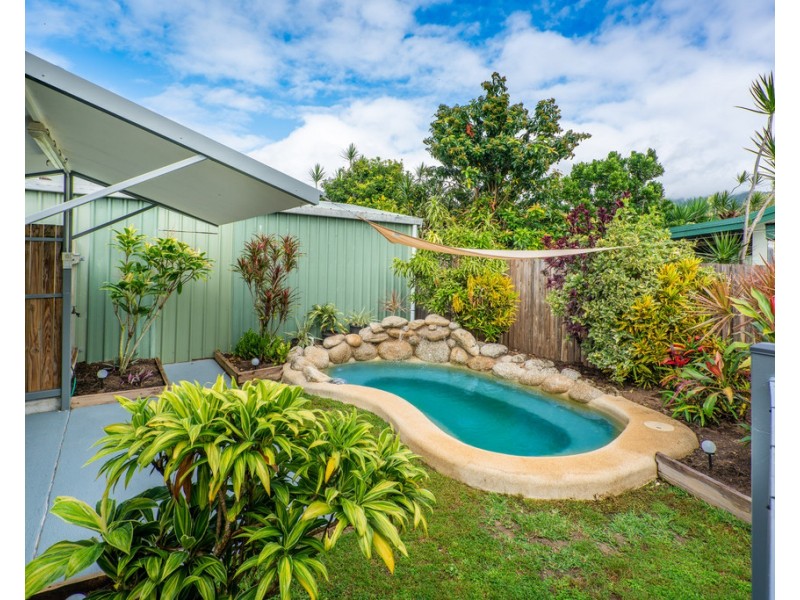 19 Kangaroo Street, Bentley Park QLD 4869