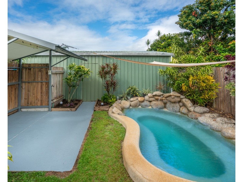 19 Kangaroo Street, Bentley Park QLD 4869