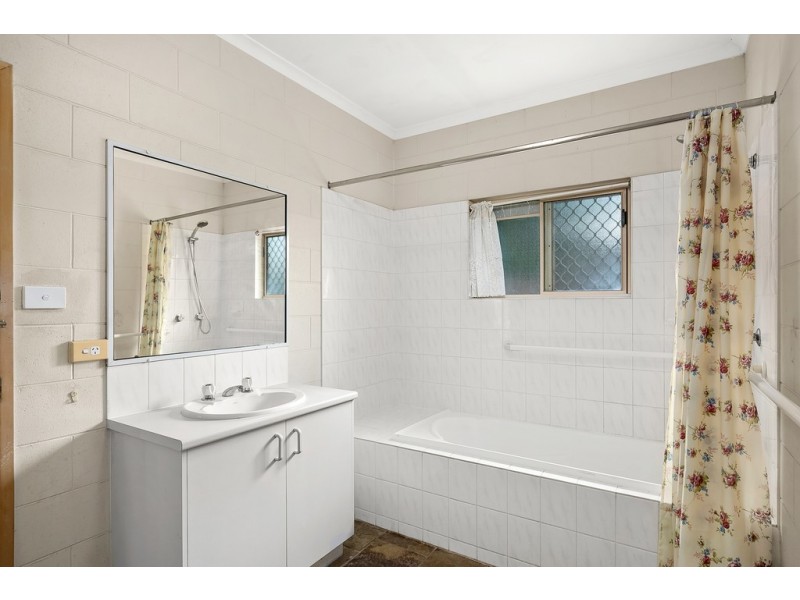 2 Frost Close, Edmonton QLD 4869