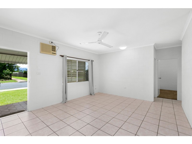 5 Sirius St, Bentley Park QLD 4869