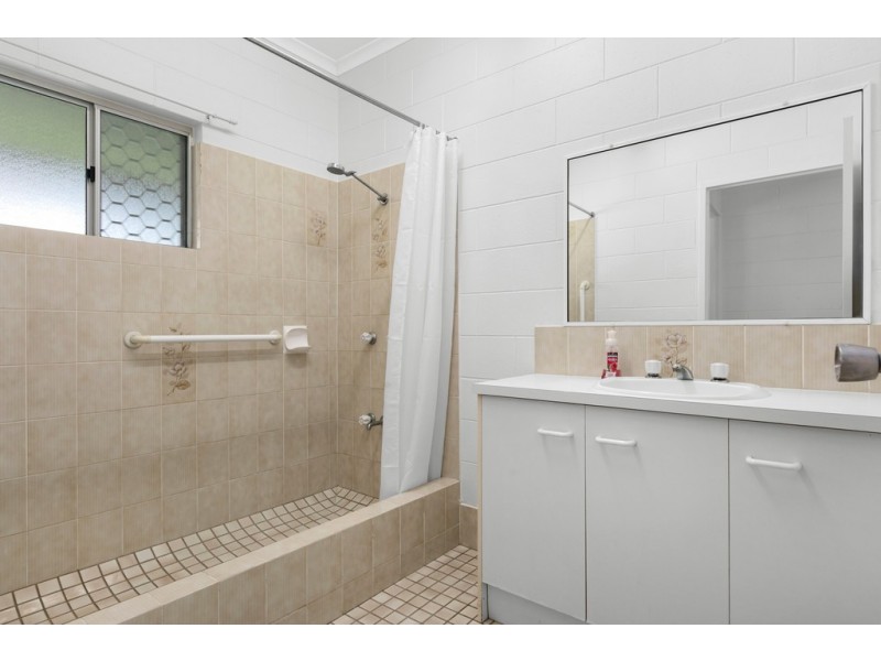 5 Sirius St, Bentley Park QLD 4869