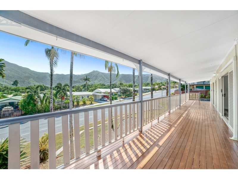 2 Guthrie Close, Bentley Park QLD 4869