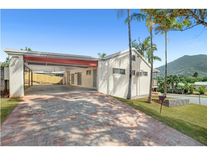 2 Guthrie Close, Bentley Park QLD 4869