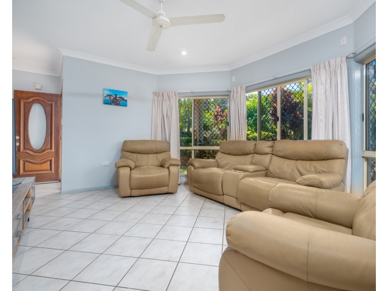 287 Robert Road, Bentley Park QLD 4869