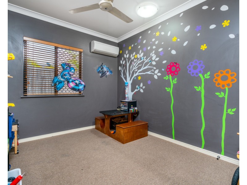 8 Hulbert Street, Trinity Park QLD 4879