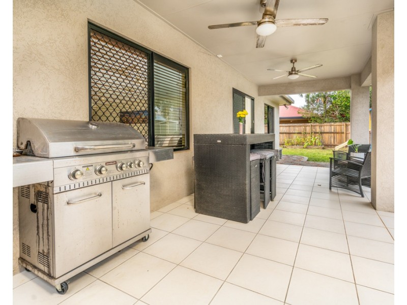 8 Hulbert Street, Trinity Park QLD 4879
