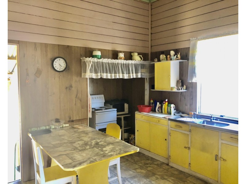 6 George Street, Gordonvale QLD 4865