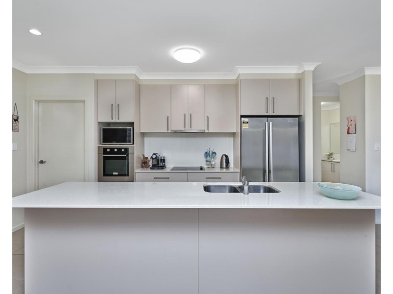 9 Cheyne Close, Bentley Park QLD 4869