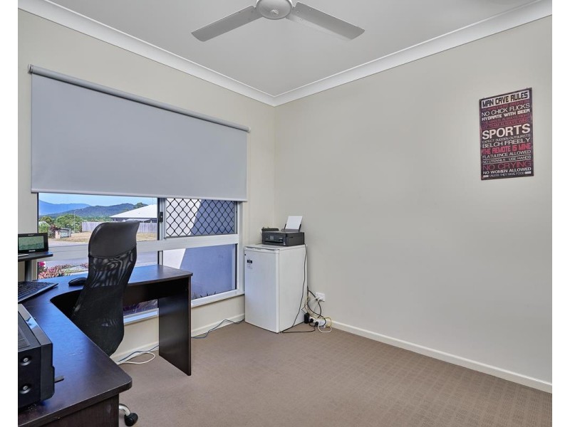 9 Cheyne Close, Bentley Park QLD 4869