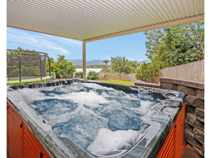 28 Guthrie Close, Bentley Park QLD 4869