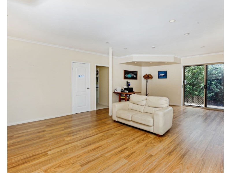 28 Guthrie Close, Bentley Park QLD 4869