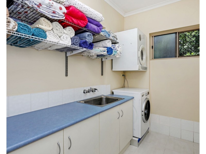 28 Guthrie Close, Bentley Park QLD 4869