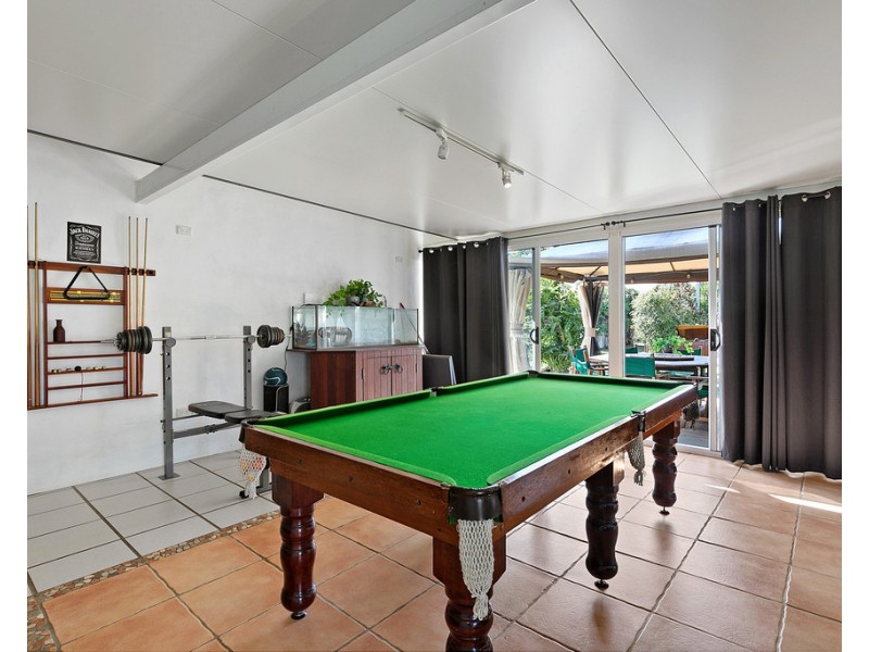 123 Robert Road, Bentley Park QLD 4869