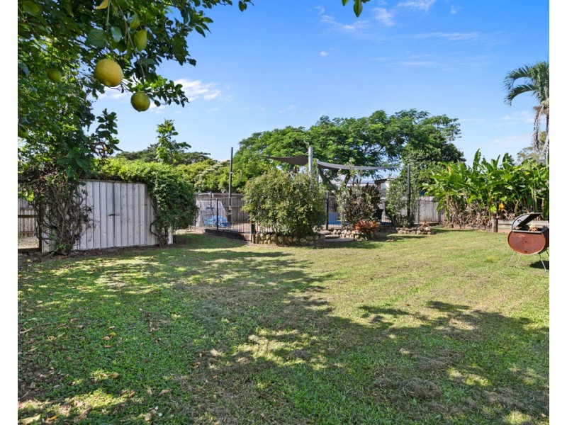 123 Robert Road, Bentley Park QLD 4869