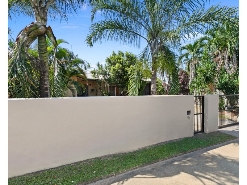 123 Robert Road, Bentley Park QLD 4869