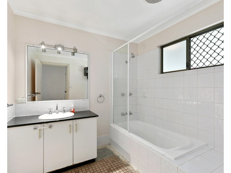 13 Yangoora Street, White Rock QLD 4868