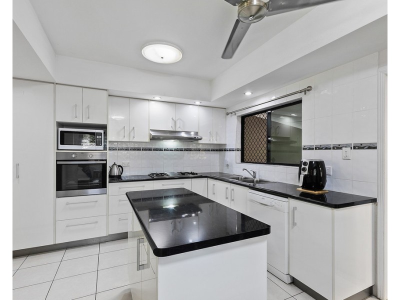 6 Banool Close, White Rock QLD 4868