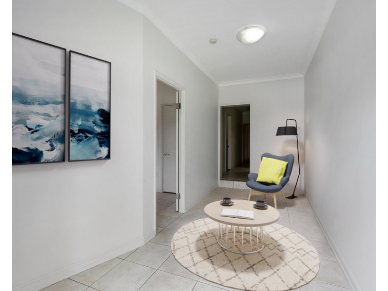 6 Banool Close, White Rock QLD 4868